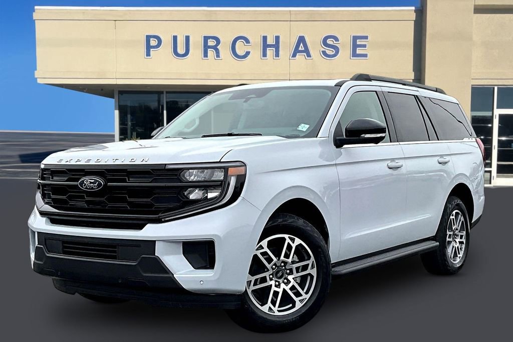 New 2026 Ford Expedition Active image 2