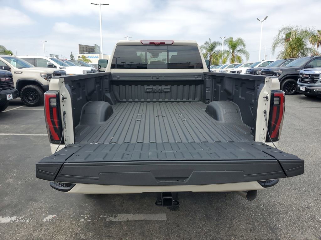 New 2026 GMC Sierra 2500 AT4 w/ AT4 Premium Plus Package AWD/4WD image 5