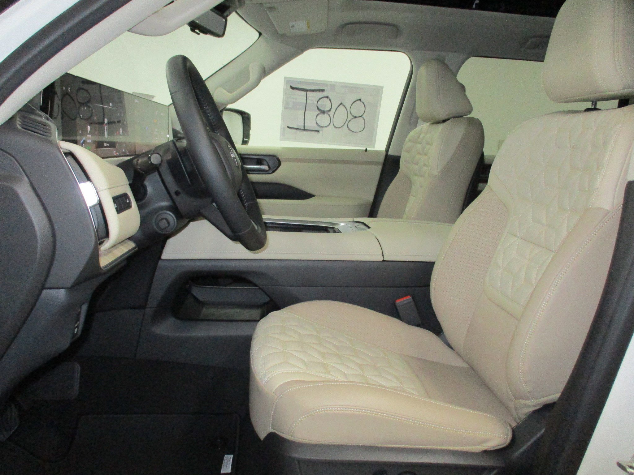 New 2026 Nissan Armada Platinum image 16