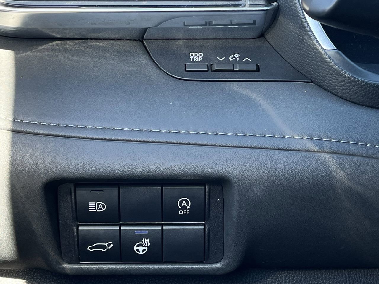 Used 2023 Toyota Highlander Limited FWD image 20