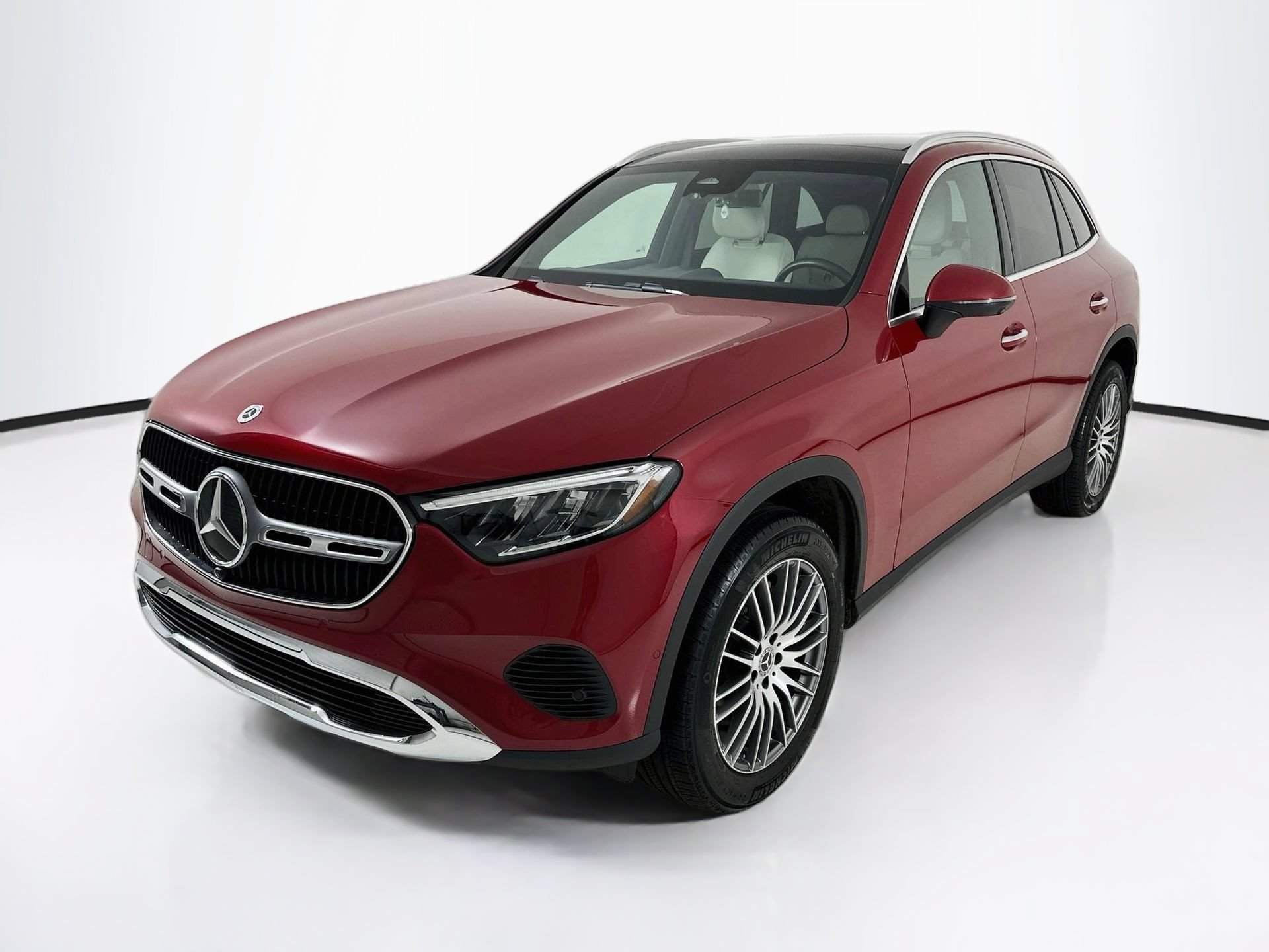 Certified 2026 Mercedes-Benz GLC 300 image 3