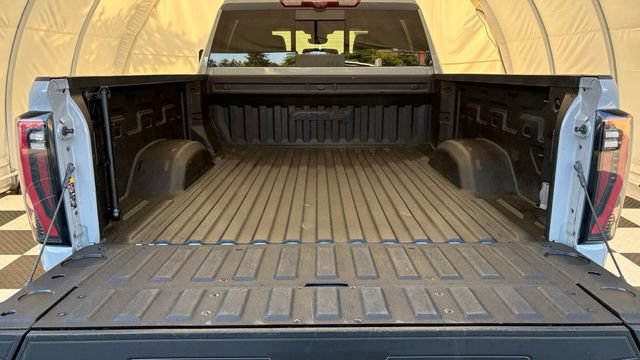 Used 2024 GMC Sierra 2500 AT4 w/ Technology Package AWD/4WD image 5