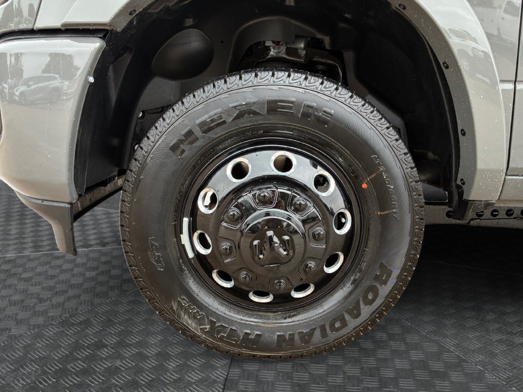 New 2027 RAM 3500 Laramie AWD/4WD image 22