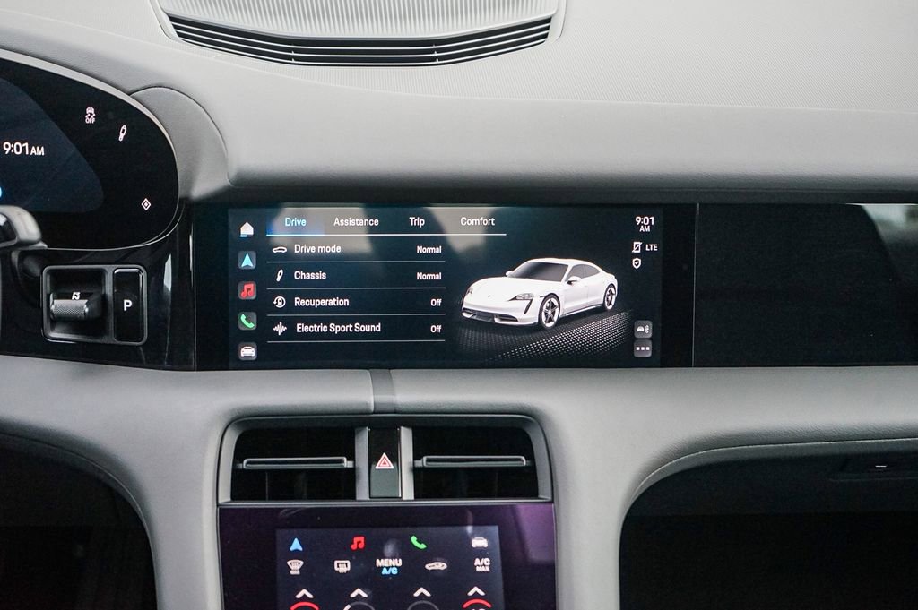 Used 2024 Porsche Taycan image 13