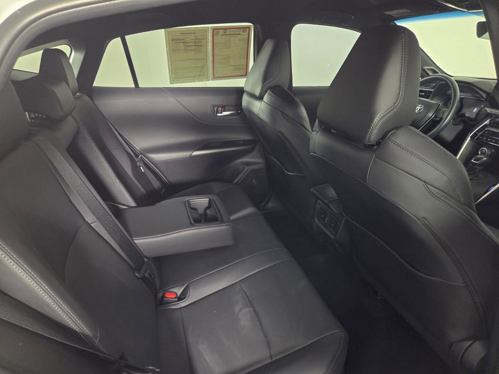 Used 2024 Toyota Venza XLE AWD/4WD image 31