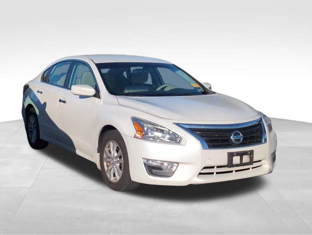 Used 2014 Nissan Altima 2.5 S w/ Sport Value Package