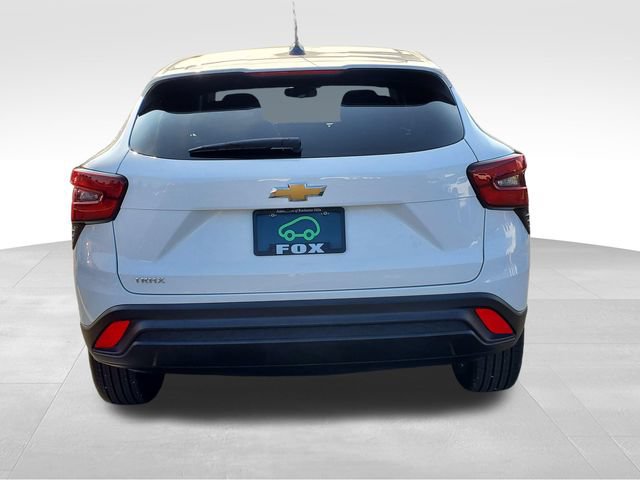 Certified 2024 Chevrolet Trax LS w/ Driver Confidence Package FWD image 4