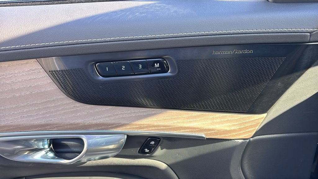 New 2026 Volvo XC90 T8 Plus AWD/4WD image 11