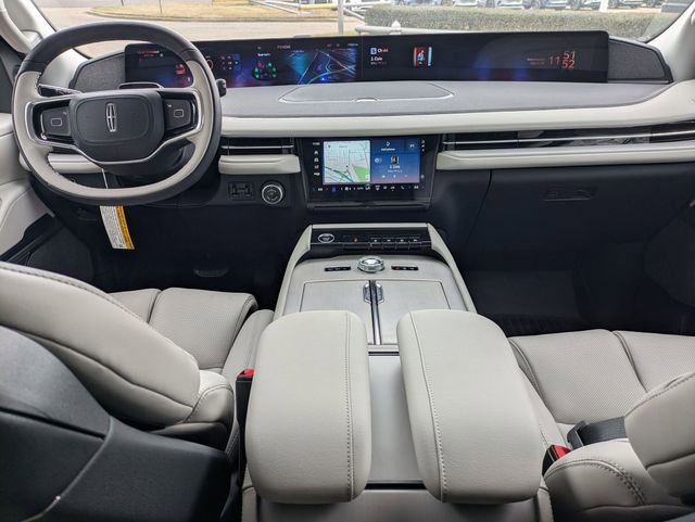 New 2026 Lincoln Navigator Reserve AWD/4WD image 6