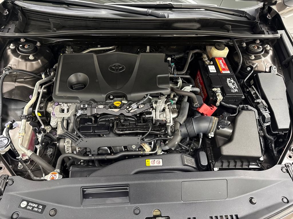 Used 2018 Toyota Camry XLE image 11