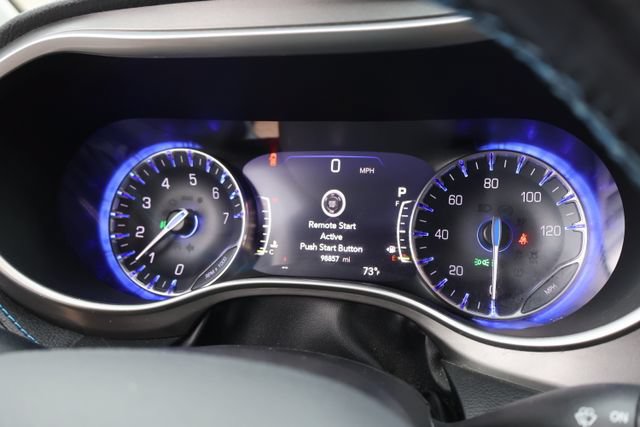 Used 2021 Chrysler Pacifica Touring-L w/ Uconnect Theater Family Group AWD/4WD image 8