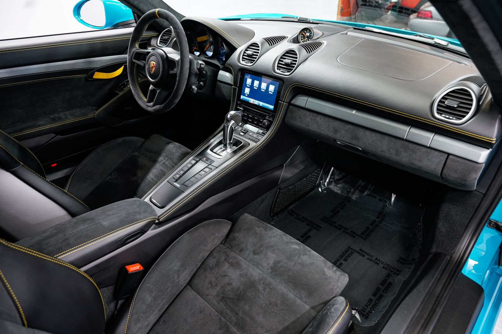 Used 2021 Porsche 718 Cayman GT4 RWD image 25