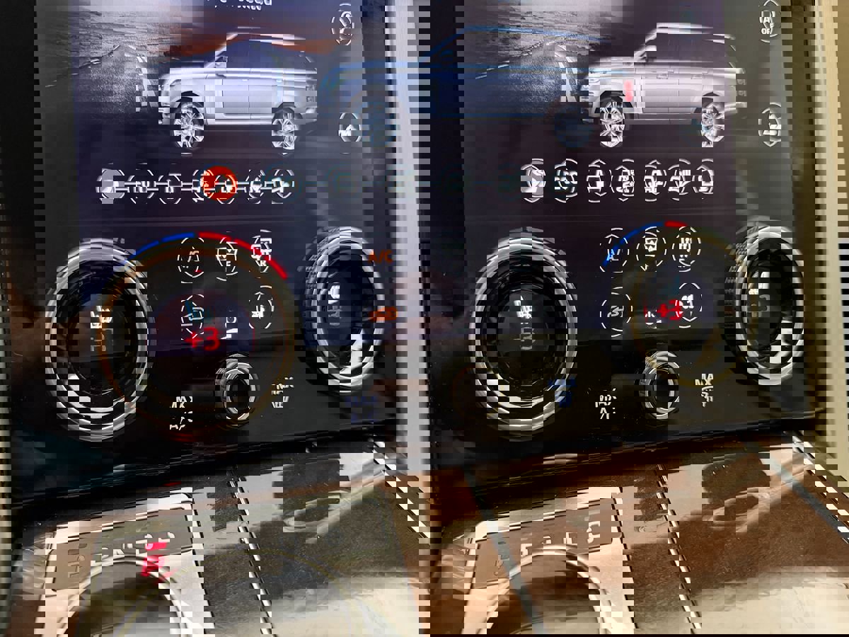 Used 2021 Land Rover Range Rover P525 Westminster Edition LWB image 41