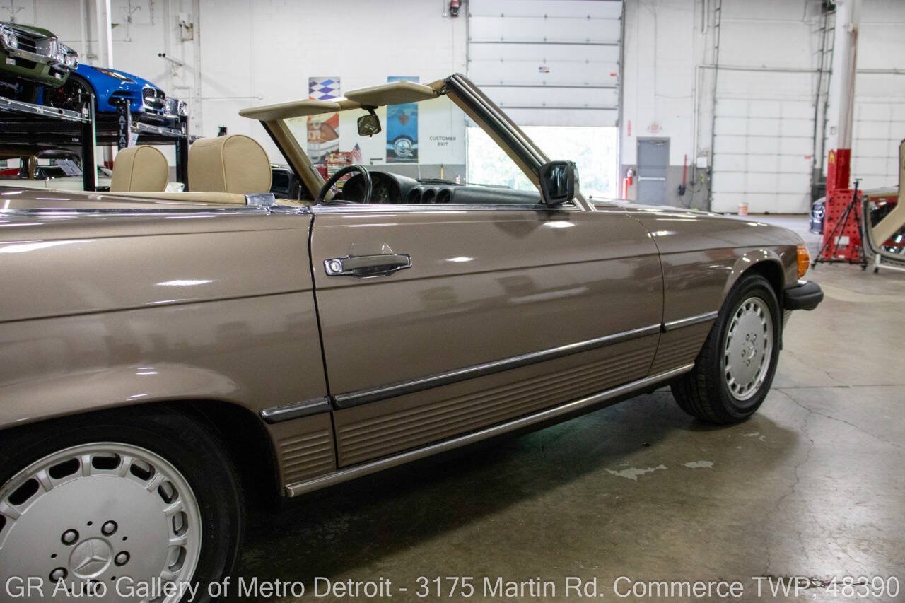 Used 1987 Mercedes-Benz 560 SL image 25
