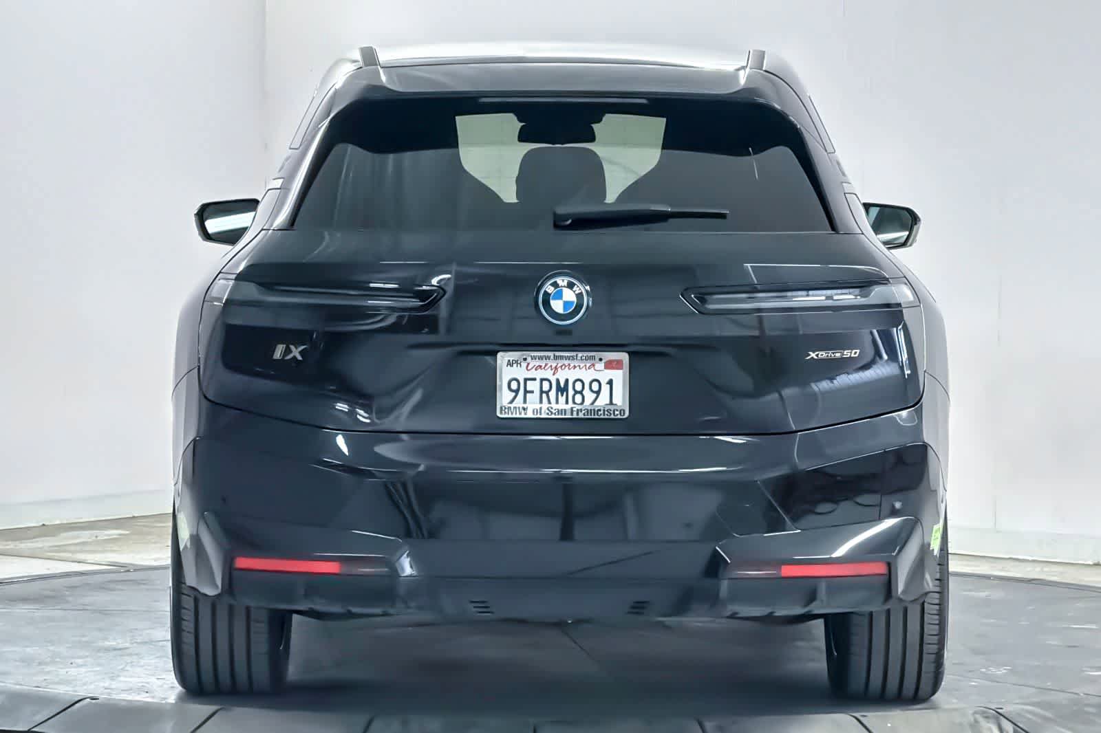 Used 2023 BMW iX xDrive50 w/ Sport Package image 7