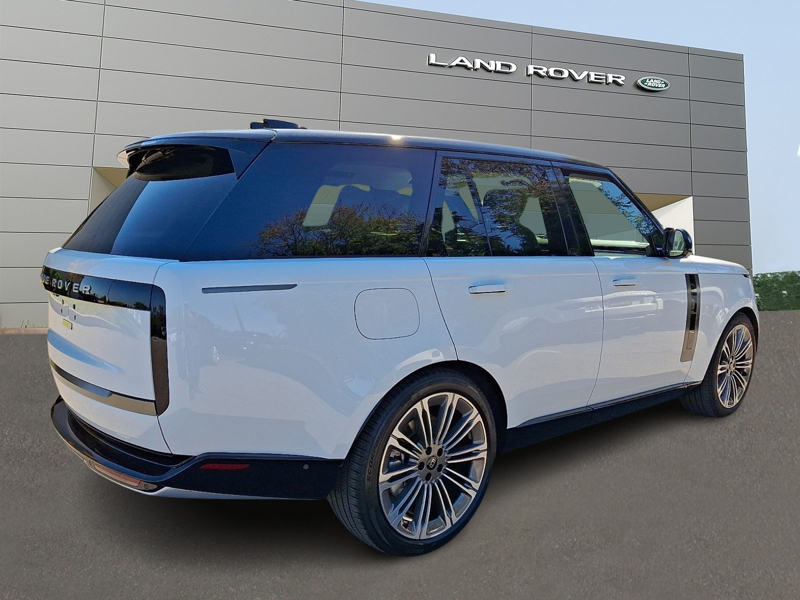New 2027 Land Rover Range Rover SE AWD/4WD image 2