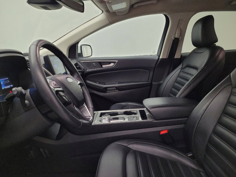 Used 2024 Ford Edge SEL image 17