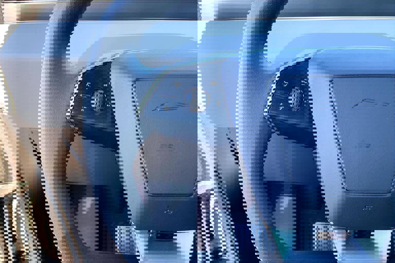 Used 2024 Tesla Cybertruck AWD Crew Cab image 22