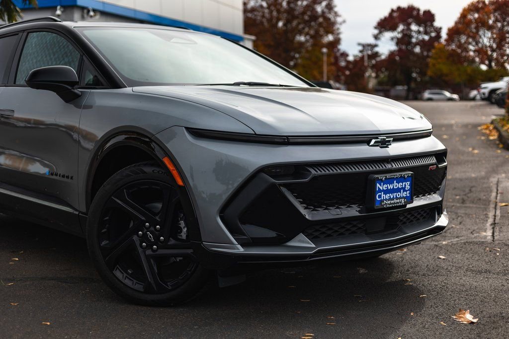 New 2026 Chevrolet Equinox EV RS w/ Convenience Package II image 3