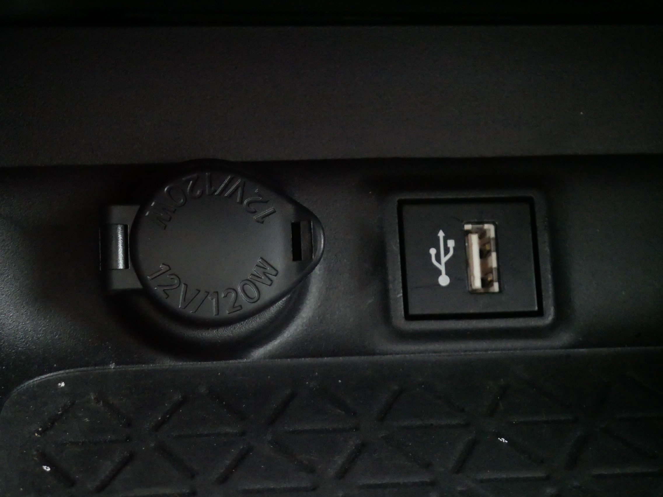 Certified 2025 Toyota RAV4 XLE Premium image 29