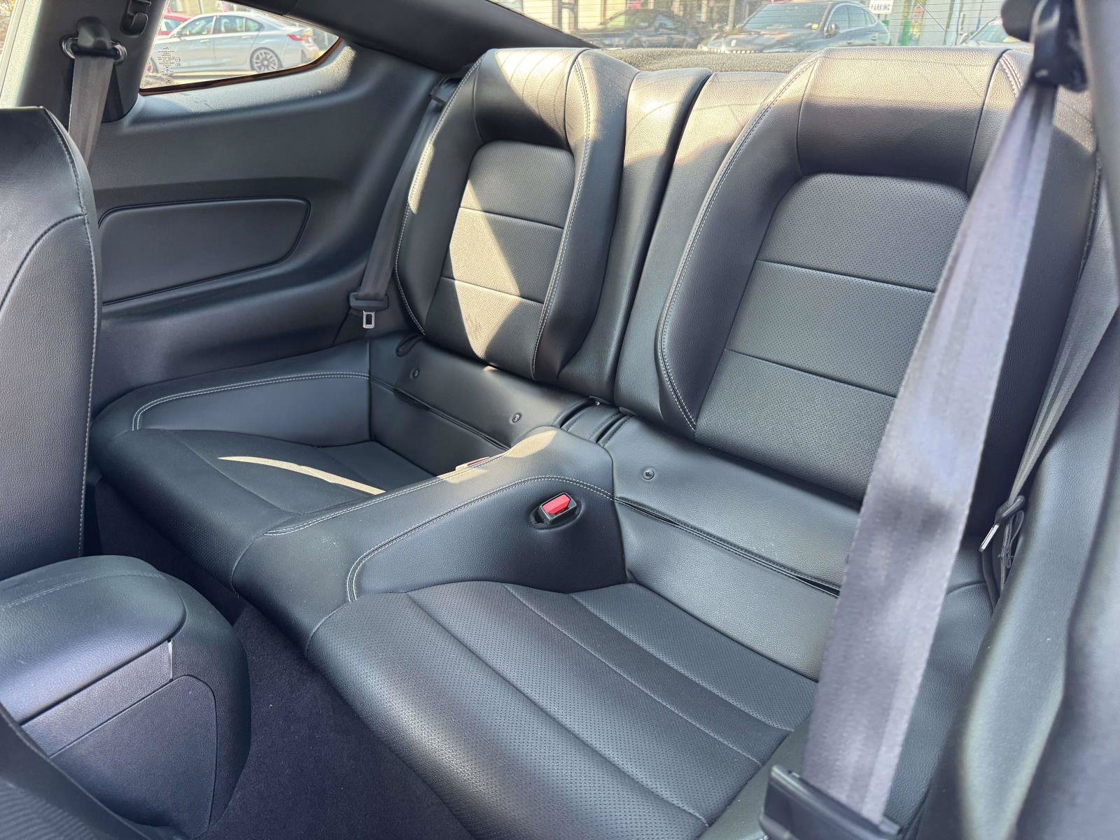 Used 2022 Ford Mustang GT Premium RWD image 17