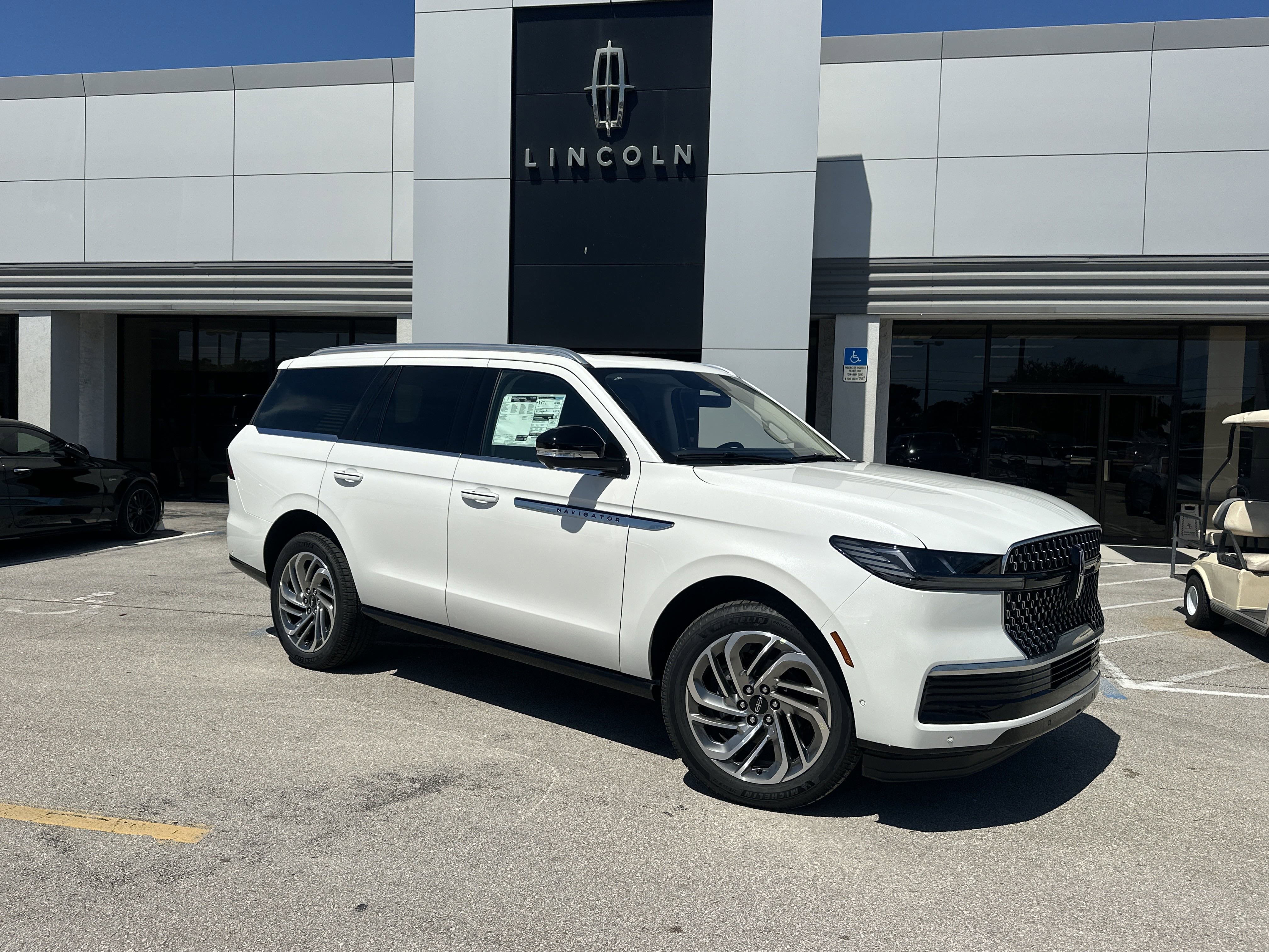 New 2025 Lincoln Navigator Reserve video 1