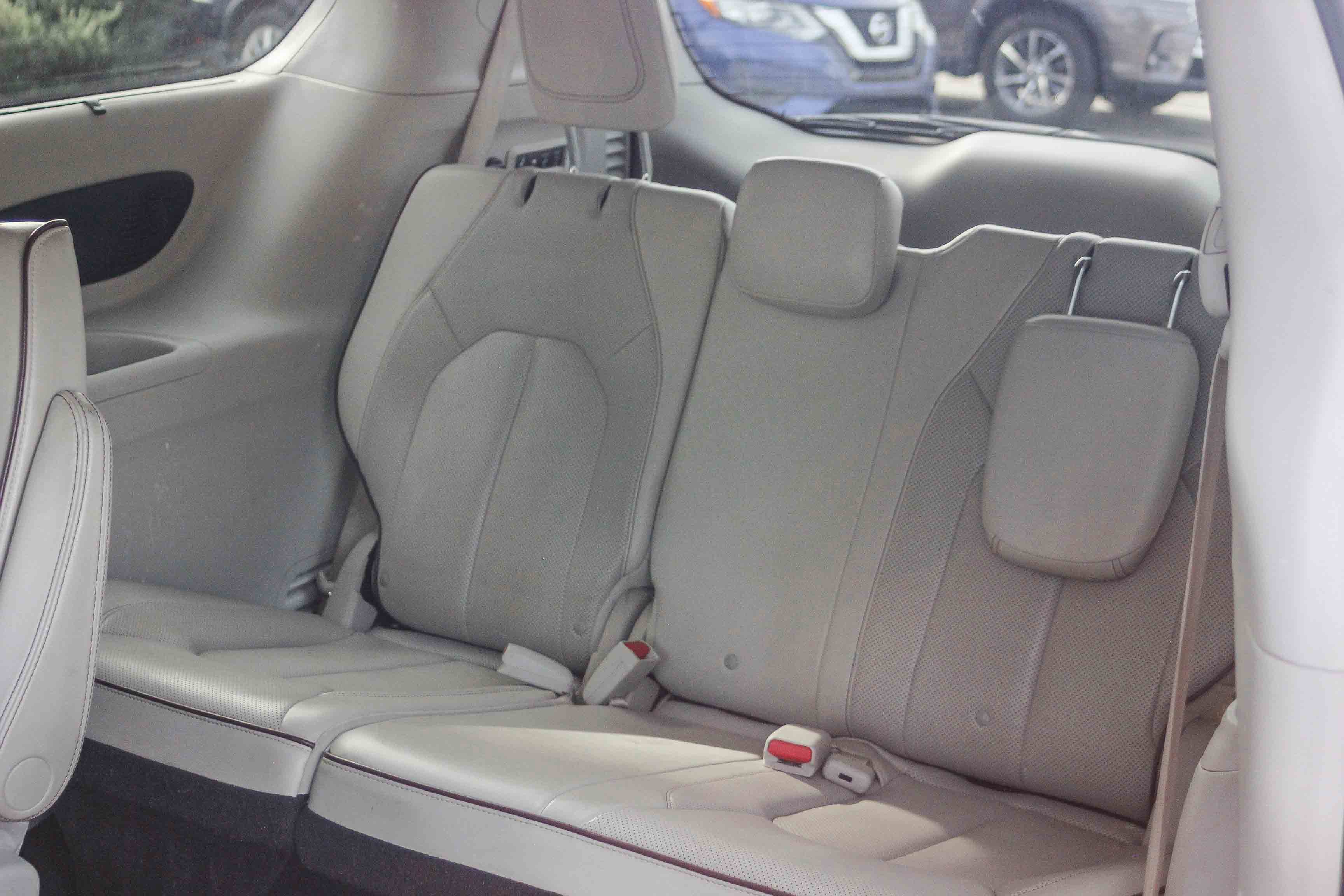 Used 2017 Chrysler Pacifica Limited w/ Advanced Safetytec Group image 19