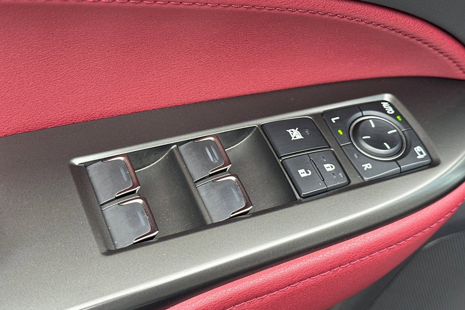 Used 2022 Lexus NX 350h AWD image 13