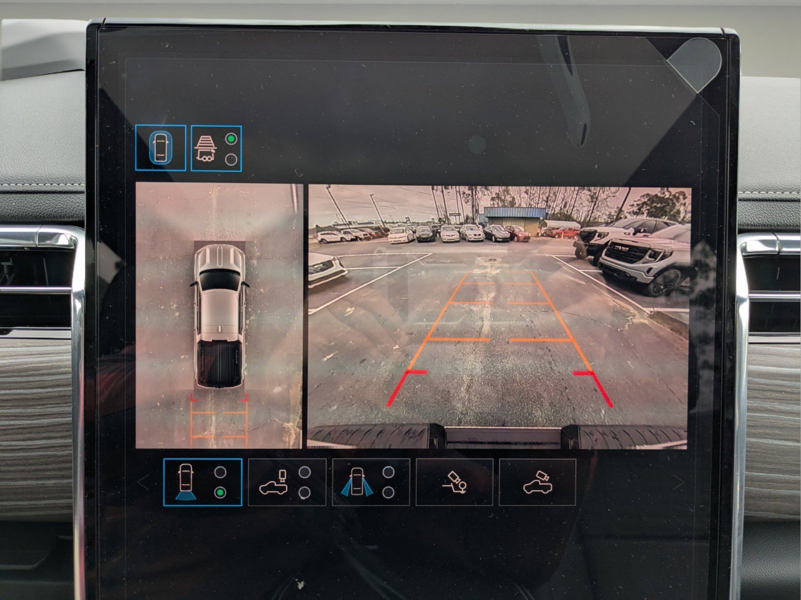 New 2025 GMC Sierra EV Denali image 15
