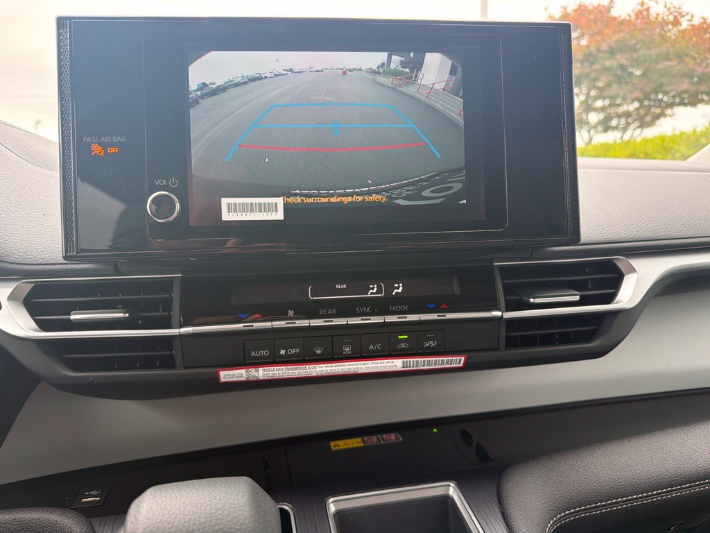 New 2026 Toyota Sienna LE FWD image 15