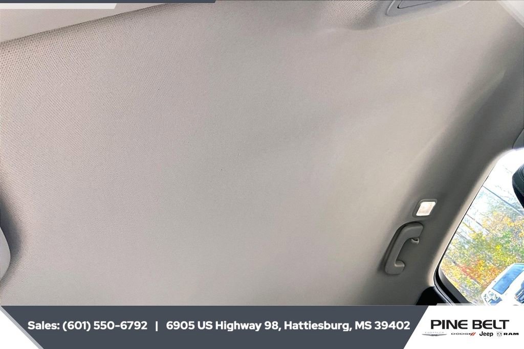 Used 2020 Ford Escape SE image 16