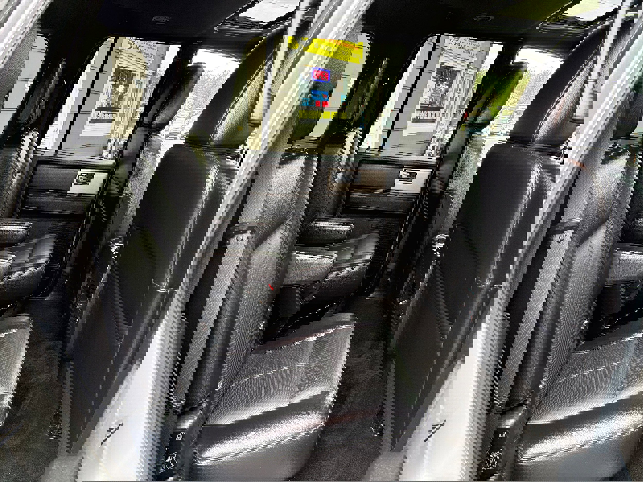 Used 2016 Ford Expedition Limited image 25