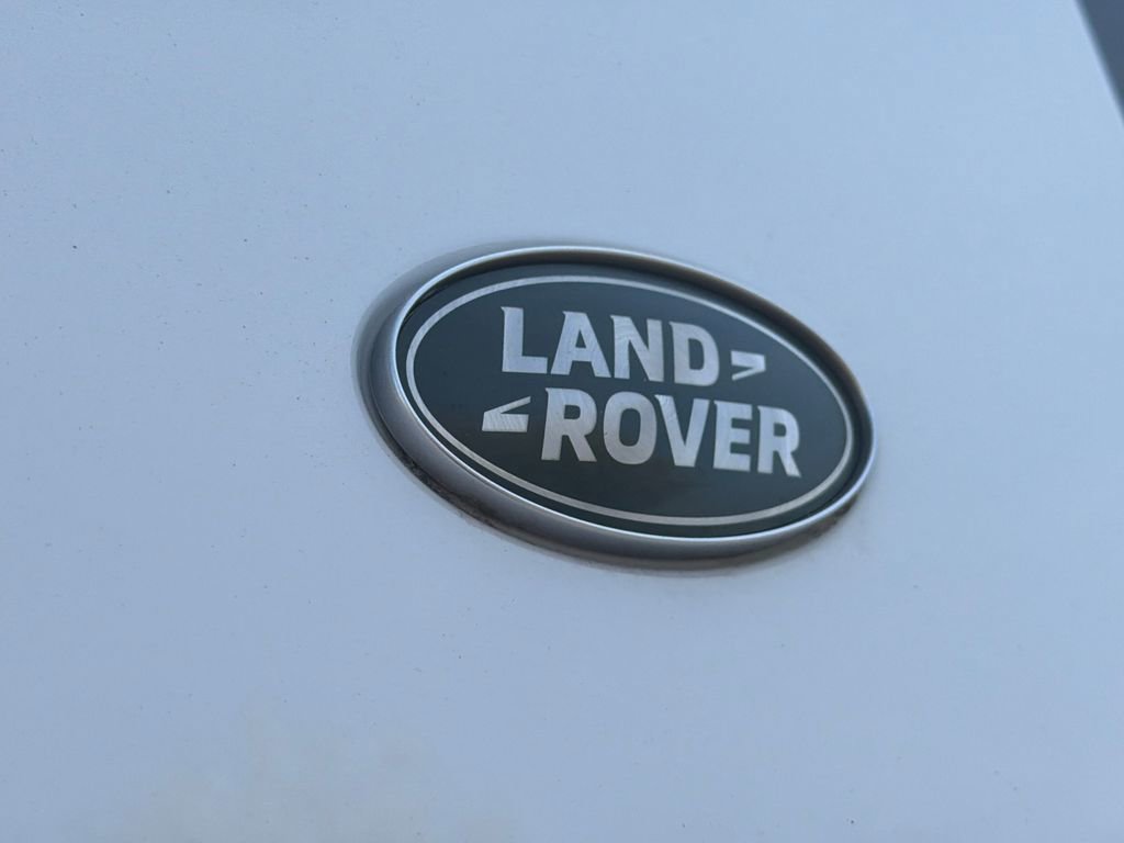 Used 2023 Land Rover Defender 130 S image 18