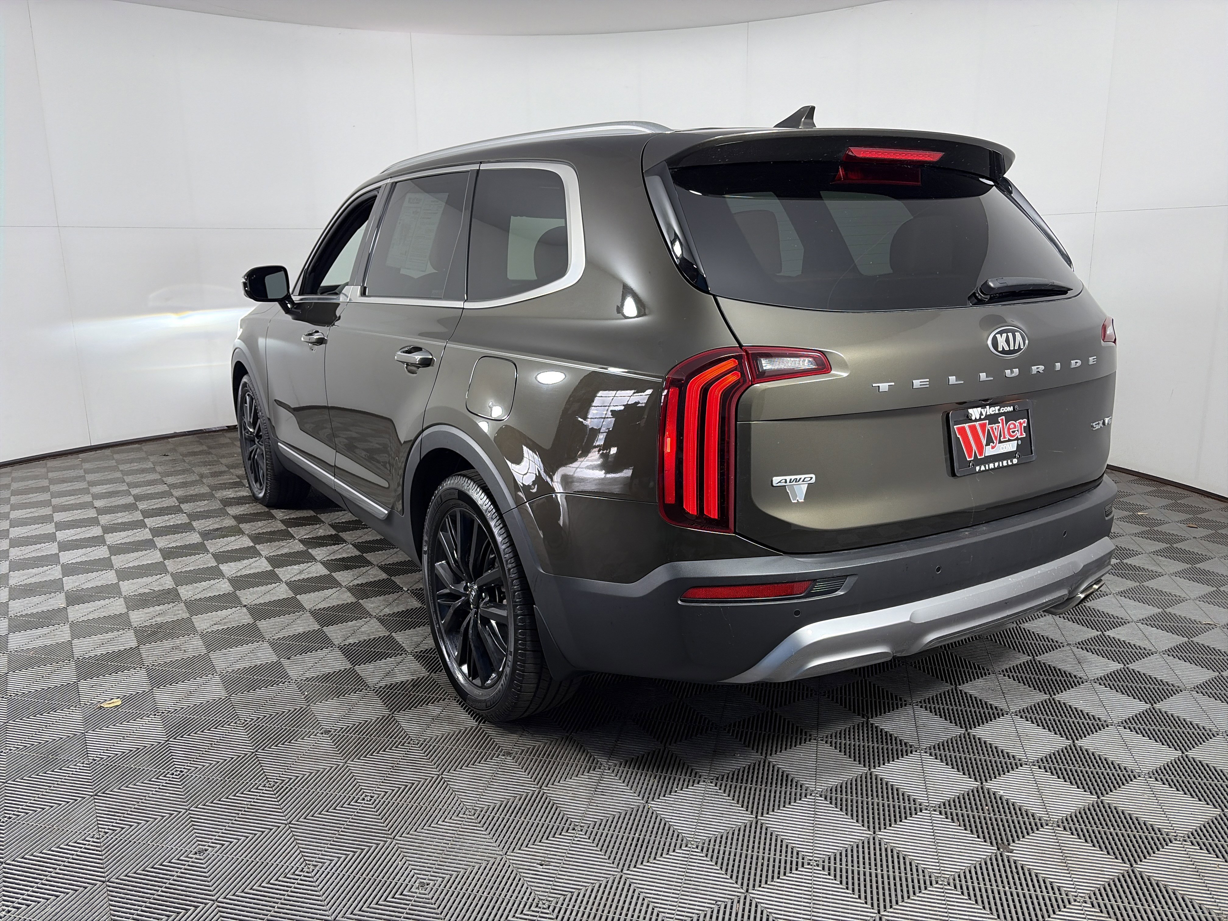 Used 2020 Kia Telluride SX w/ SX Prestige Package image 15