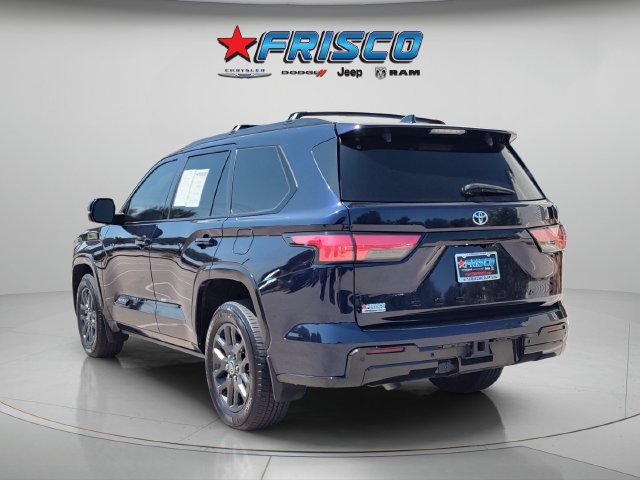 Used 2023 Toyota Sequoia Platinum AWD/4WD image 5
