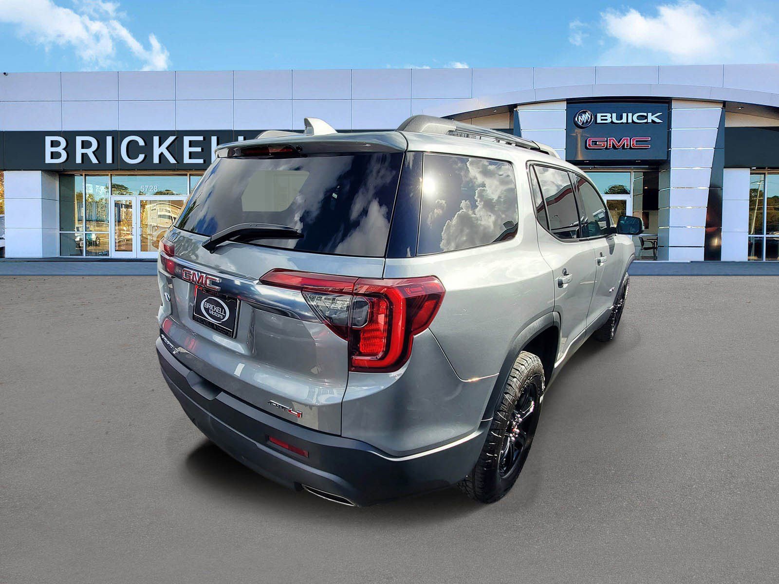 Used 2023 GMC Acadia AT4 w/ LPO, Floor Liner Package image 3