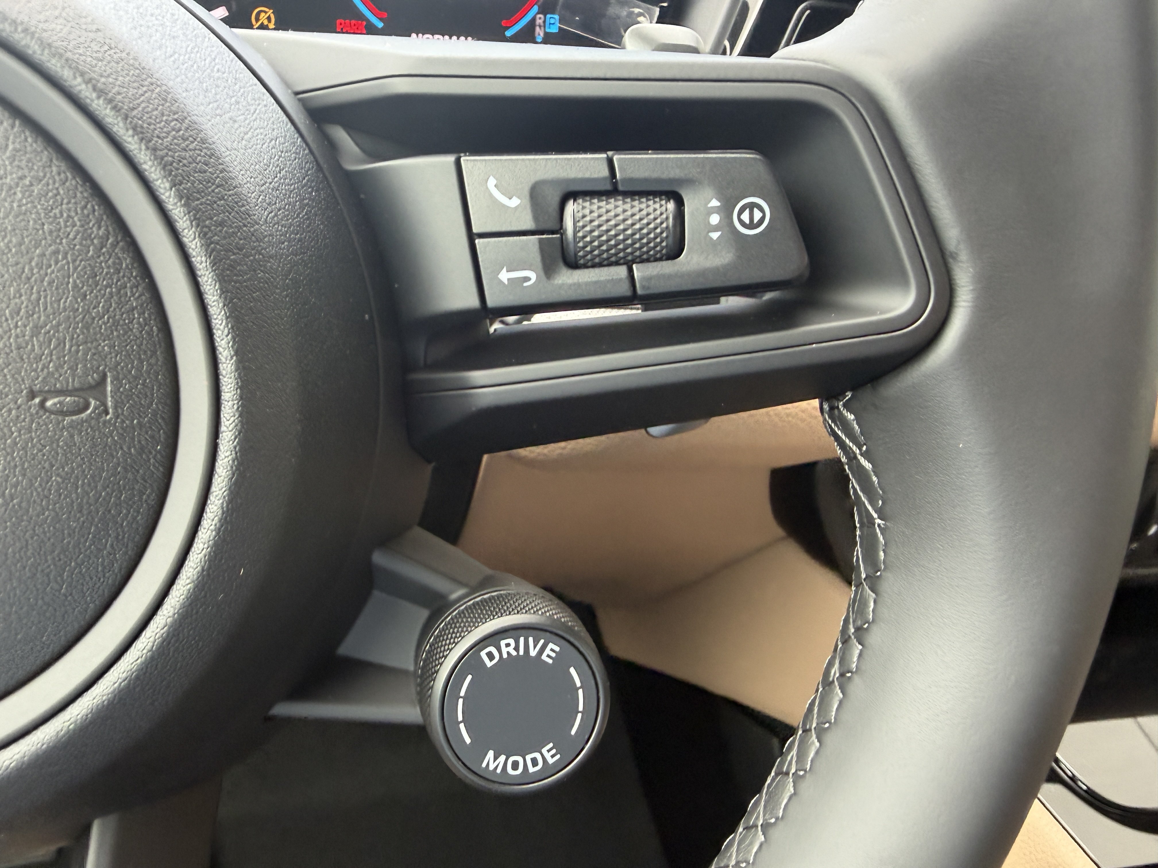 New 2026 Porsche Cayenne AWD/4WD image 33