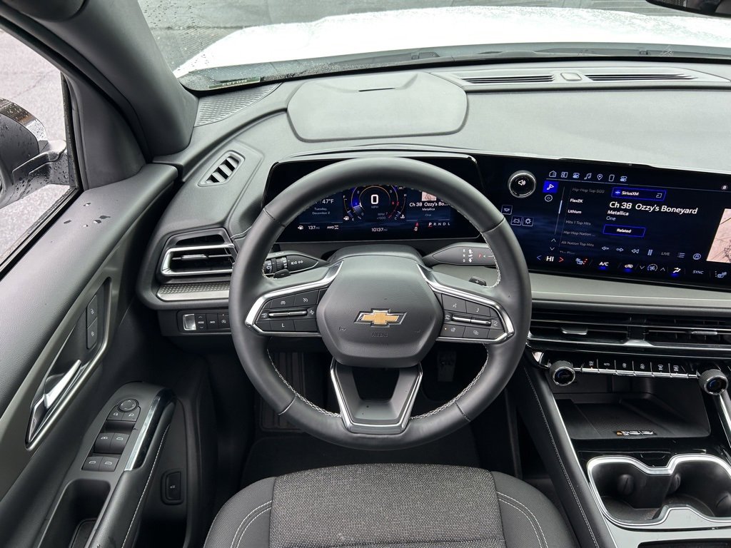 Used 2024 Chevrolet Traverse LT image 28