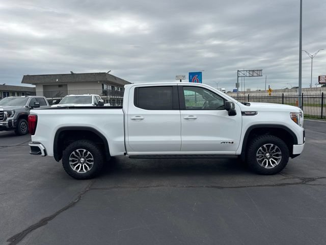 Used 2022 GMC Sierra 1500 AT4 w/ AT4 Premium Package AWD/4WD image 2