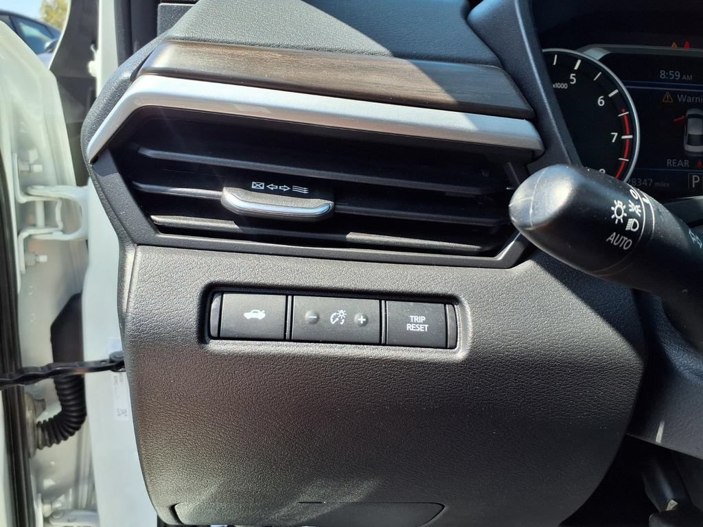 Used 2025 Nissan Altima 2.5 SV FWD image 16