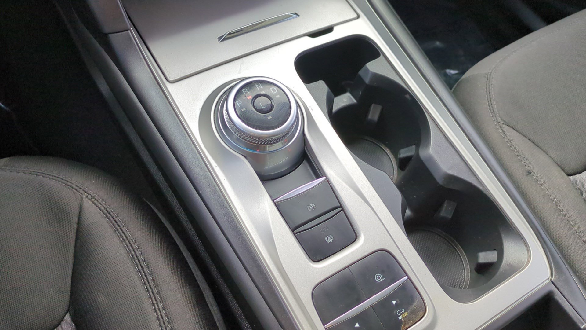 Used 2022 Ford Explorer XLT image 23