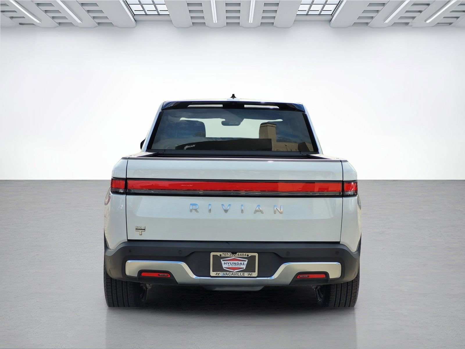 Used 2023 Rivian R1T Adventure image 13