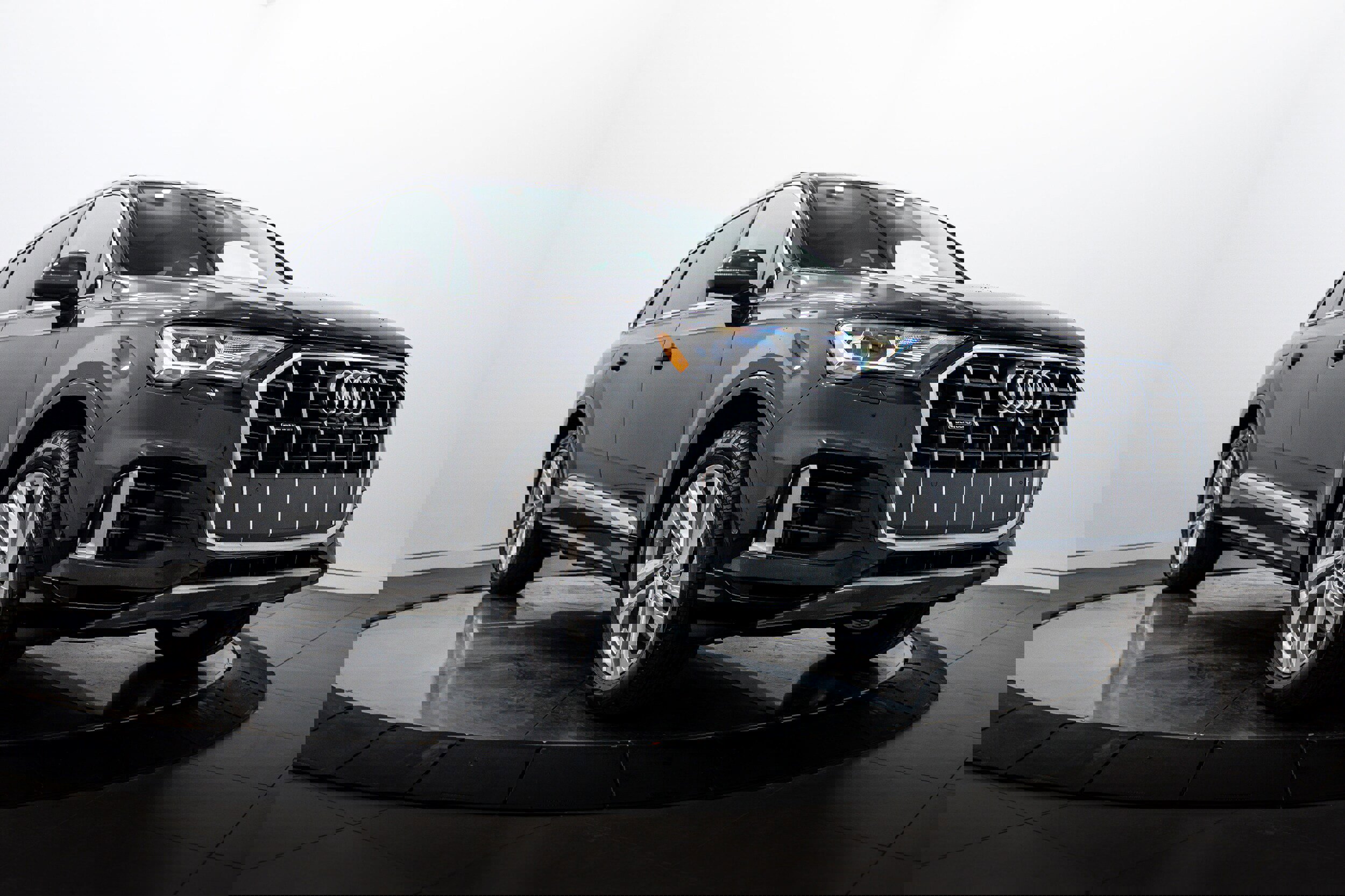 Certified 2022 Audi Q7 3.0T Premium w/ Convenience Package AWD/4WD image 1