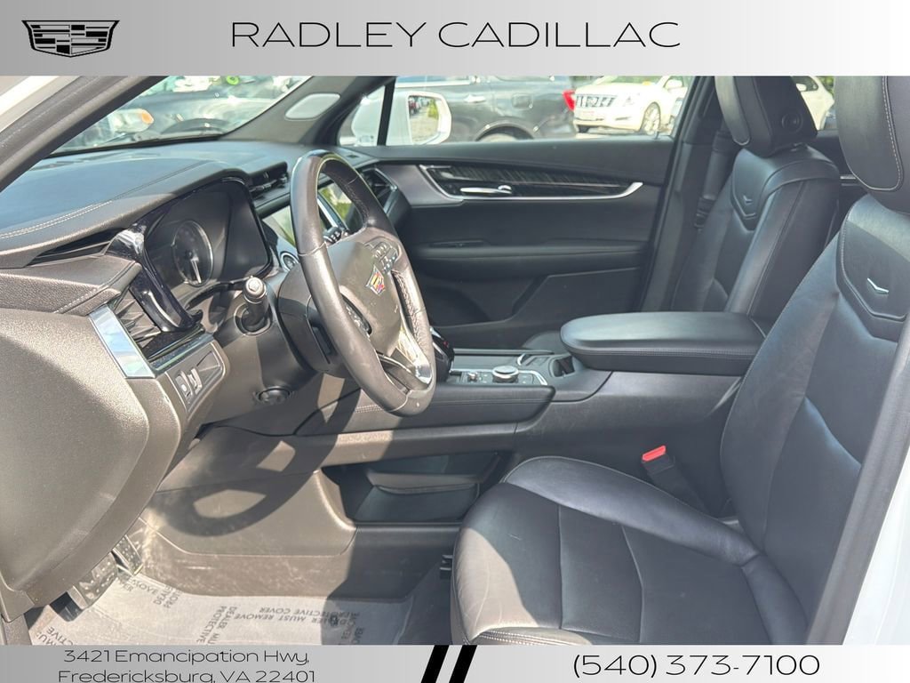 Used 2020 Cadillac XT6 Premium Luxury AWD/4WD image 3