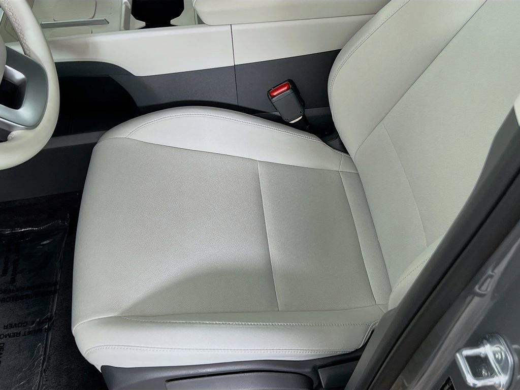Used 2025 Hyundai Santa Fe SE image 18