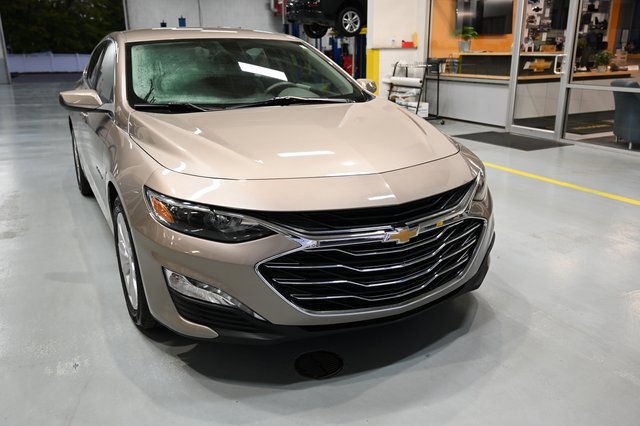 Used 2022 Chevrolet Malibu LT image 3