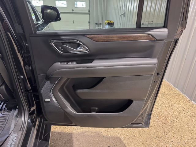 Used 2023 Chevrolet Suburban High Country AWD/4WD image 26