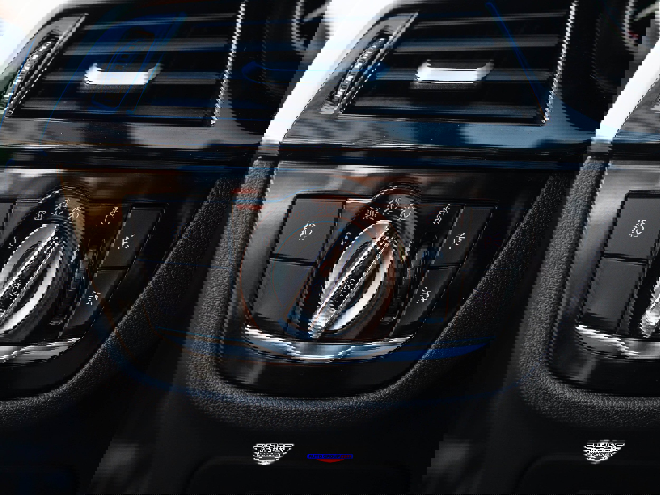 Used 2019 BMW 540i w/ M Sport Package image 40