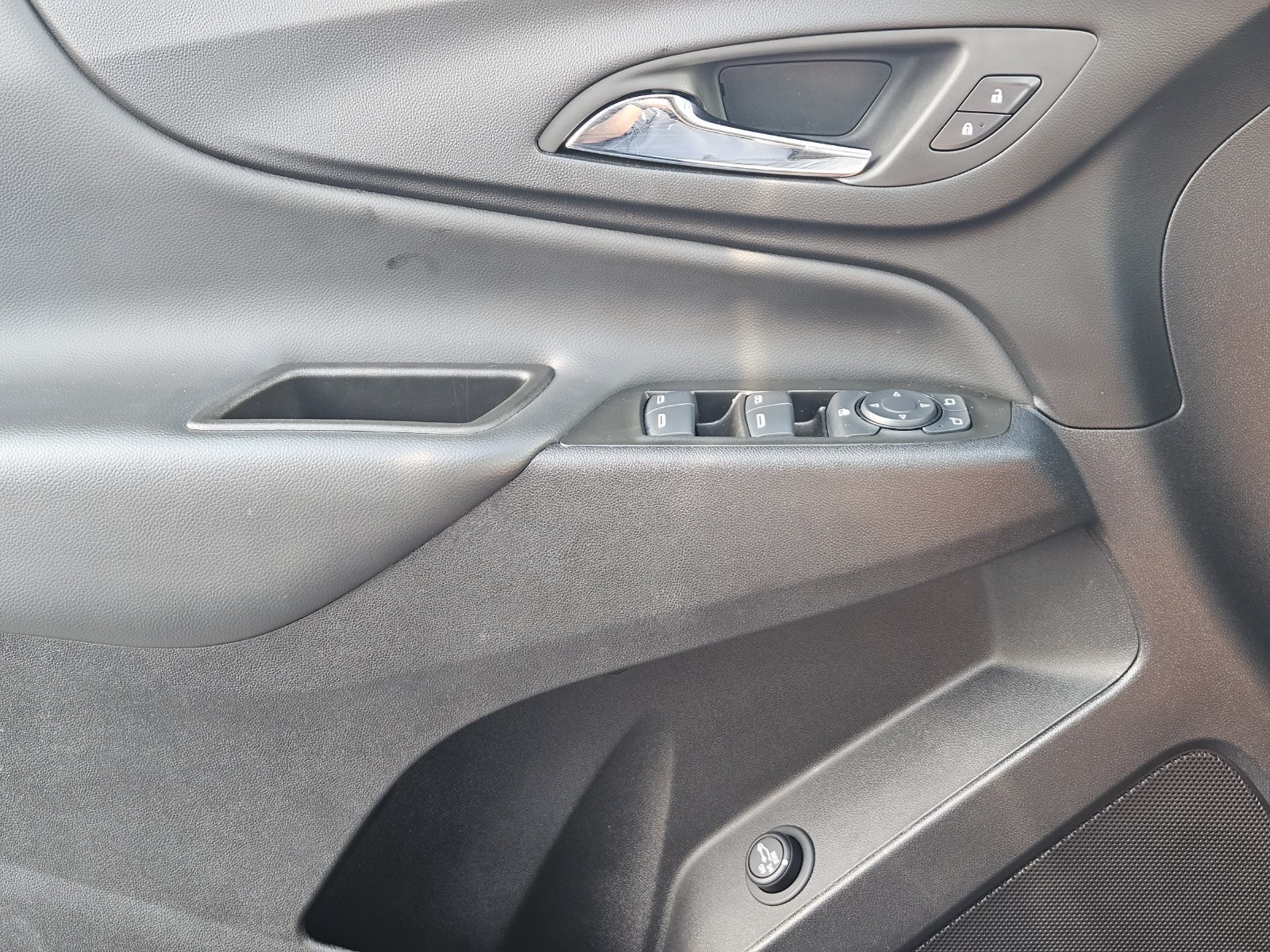Certified 2024 Chevrolet Equinox LT FWD image 30