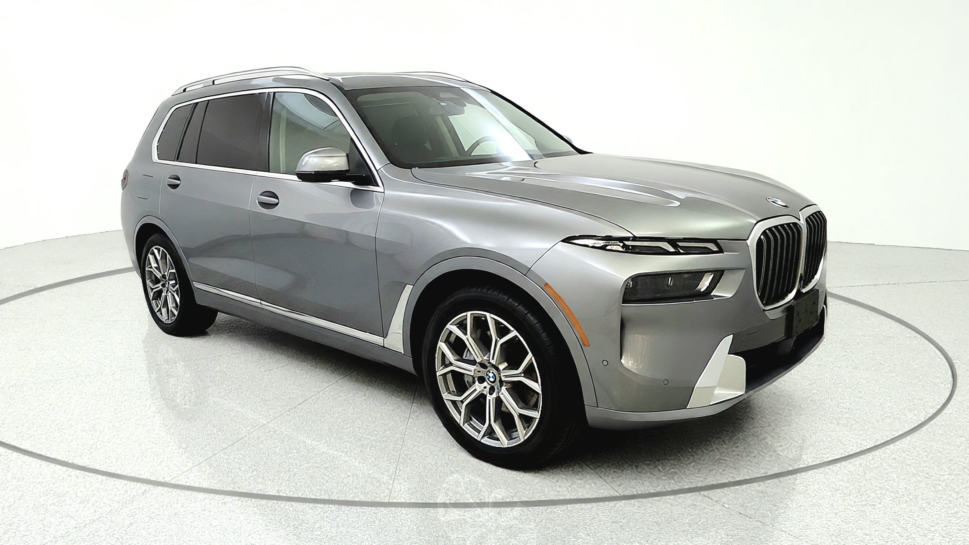 Used 2025 BMW X7 xDrive40i AWD/4WD image 1